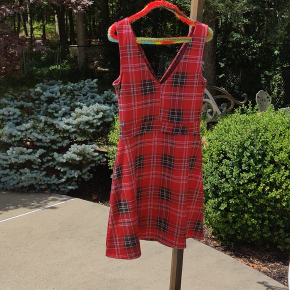 ***SOLD ON DEPOP*** Red Plaid Punk Dress - Picture 9 of 9